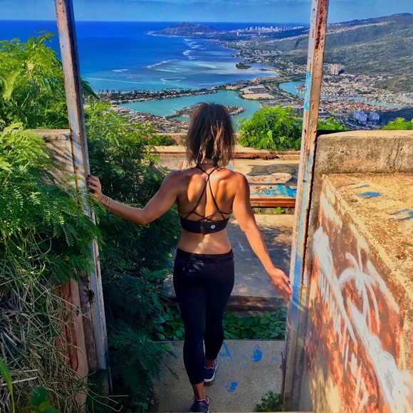 Meet your Posher, Megan - Picture 2 of 5